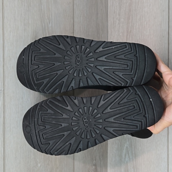 Ugg Australia Women 5825 Leather Sheepskin Boots shoes sz 6 - Picture 11 of 13